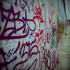 Grafittando i muri del ghetto